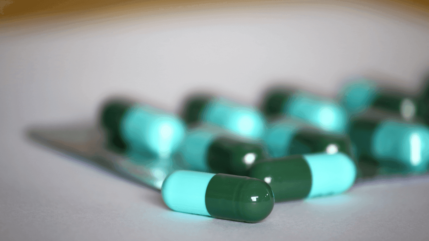 18 novembre: giornata europea contro l'antibioticoresistenza L'impegno di ASST Sette Laghi per governare l'uso degli antibiotici in Ospedale.