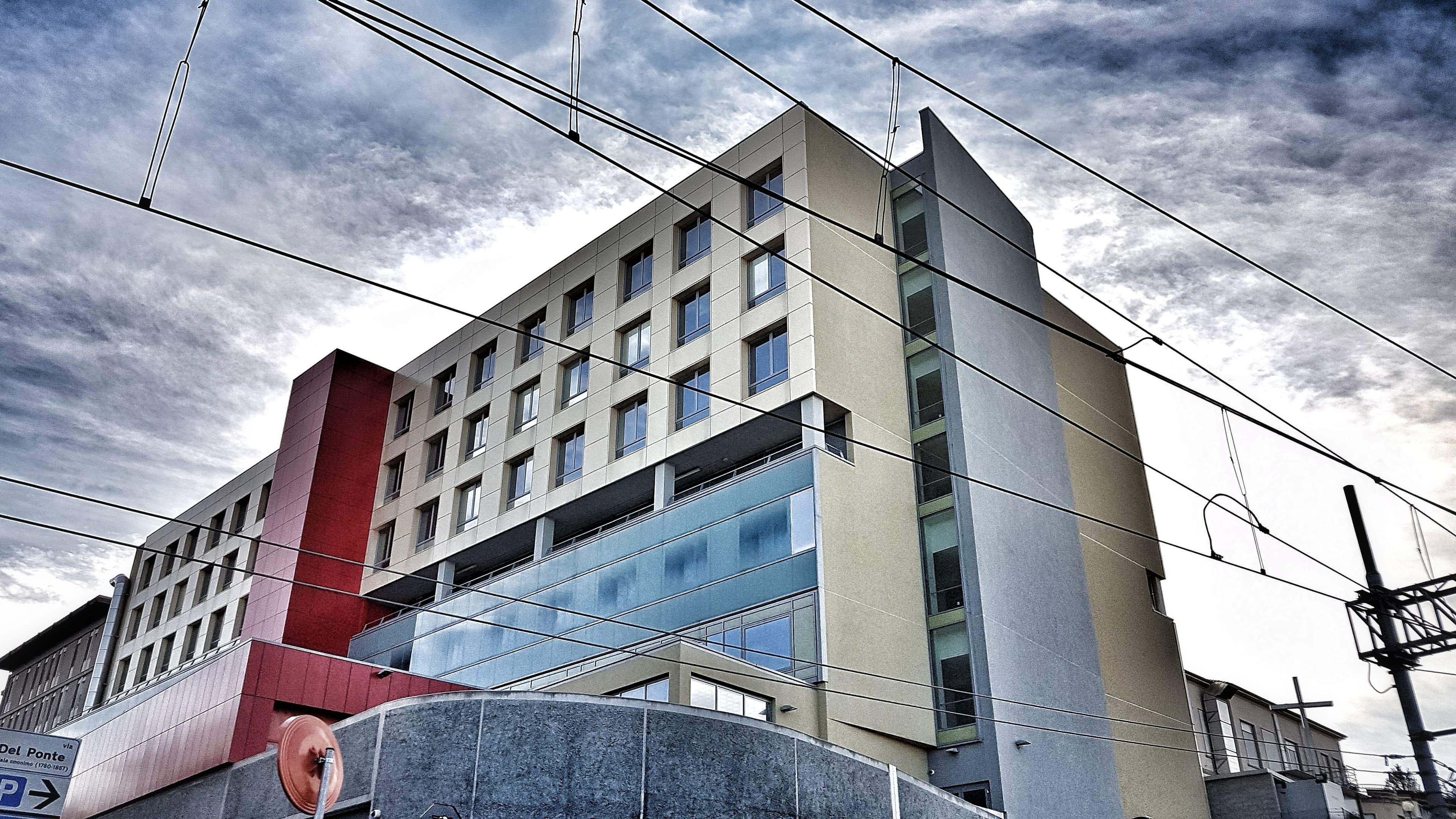 Visuale del nuovo padiglione Michelangelo dell'Ospedale Filippo Del Ponte. Foto scattata nel 2017