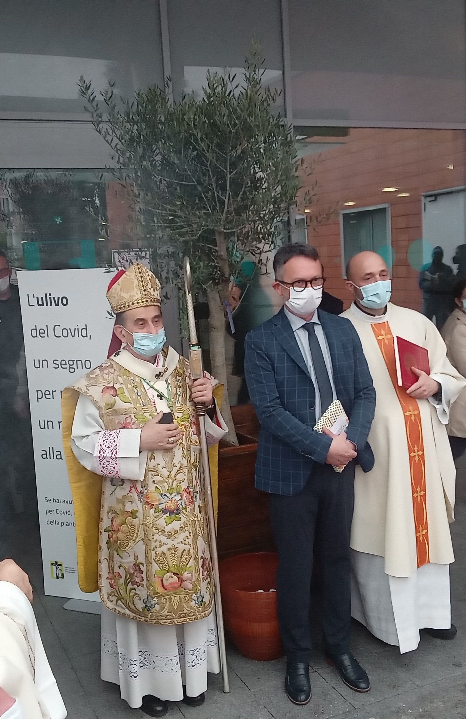 Monsignor Delpini in visita al Circolo: "Cinque parole amiche per confortarvi e ringraziarvi"