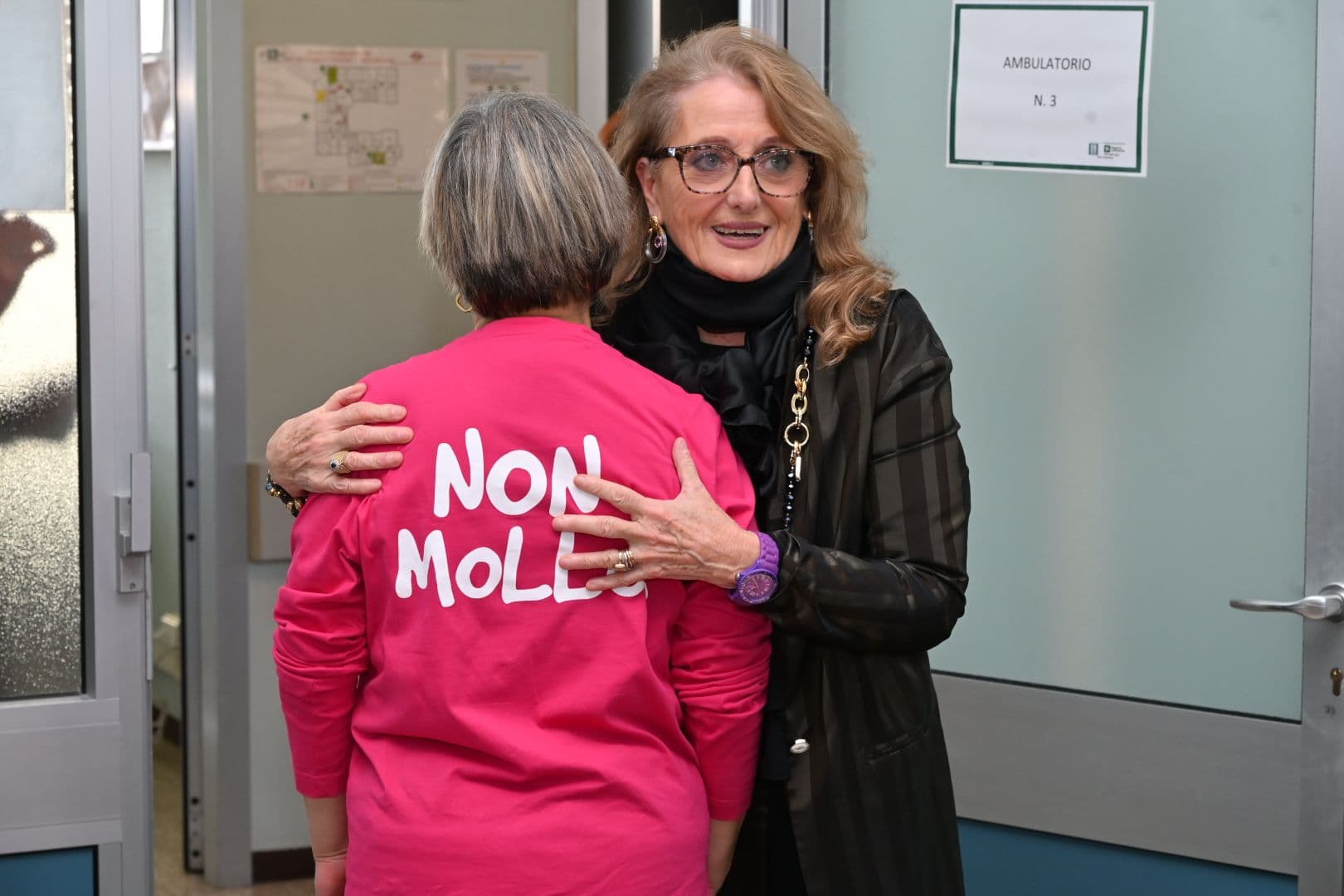 L’Associazione CAOS dona un nuovo ecografo alla Breast Unit di ASST Sette Laghi