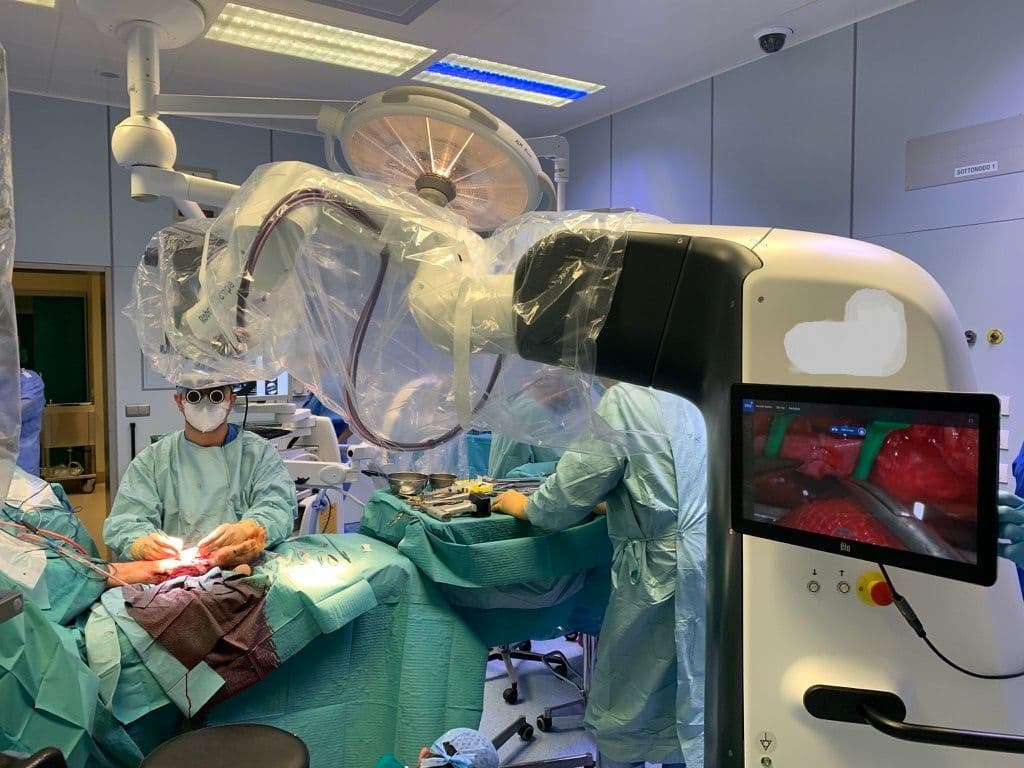 Ricostruito e riattaccato un avambraccio usando per la prima volta al mondo un macchinario innovativo
